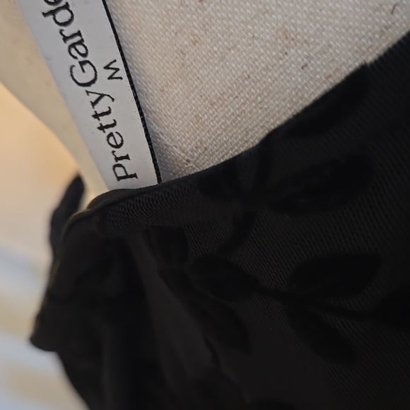 Elegant Black Floral Long Sleeve Dress Fully Lined - Picture 3 of 15